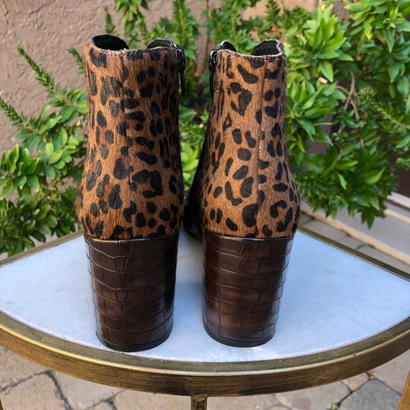 Jeffrey Campbell Bentlee Bootie Size 6. - Picture 10 of 13